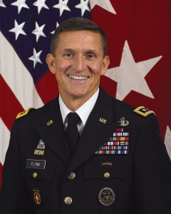 Michael Flynn tábornok, amikor még büszkén vezette a Védelmi Hírszerző Ügynökséget. Obamáék 2014-ben korai nyugdíjba kényszerítették furcsa tevékenysége miatt.