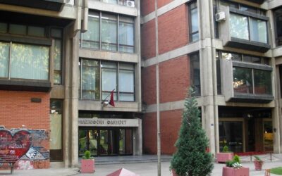 Professzorok tiltakoznak ma délben a bölcsészkar blokádja ellen