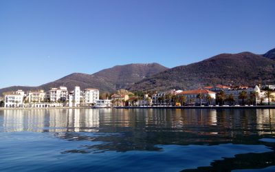 Fürdési tilalom van egy montenegrói strandon