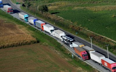 Tüntetnek a fuvarozók, már torlódás van az autópályán