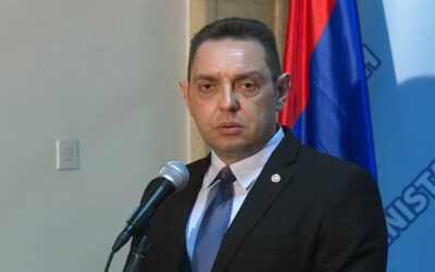 Igaz-e, hogy a Pink tulajdonosának gépével szöktettek Moszkvába egy orosz fegyvercsempészt?