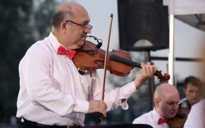 Gyorsabb a metronómnál Toll Gyula óbecsei prímás negyvenévnyi hivatásos zenélés után is napi rendszerességgel gyakorol