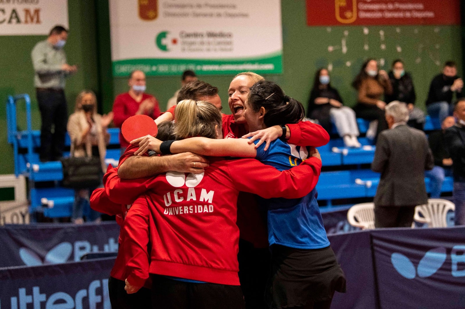 A kupagyőzelem utáni öröm (Fotó: UCAM Cartagena TM)