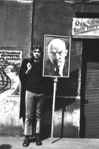 Lenin Budapesten! Szombathy Bálint 1972-es performansza (Fotó: Kerekes László)