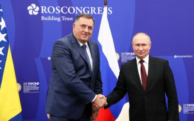 Putyin állami kitüntetést adományozott Dodiknak