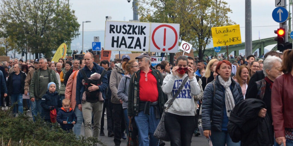 Nemcsak a pedagógusok helyzetével foglalkoztak a tüntetők