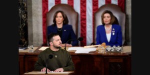 Volodimir Zelenszkij ukrán elnök az amerikai Kongresszus mindkét házának együttes ülésén szólal fel. Washington, 2022. december 21. (Fotó: Carolyn Kaster/AP/Beta)