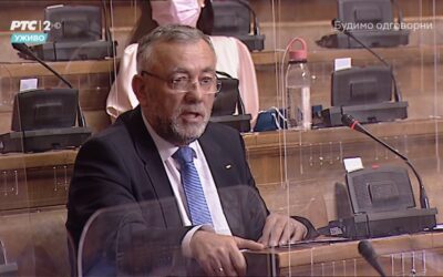 Benyújtotta lemondását az ülés alatt pornófilmet néző képviselő