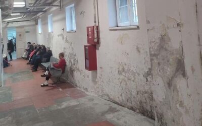 Penész, omladozó falak – Így néz ki az Egyetemi Klinikai Központ Belgrádban