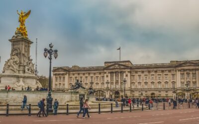 Robbantás volt a Buckingham-palotánál, egy férfit letartóztattak