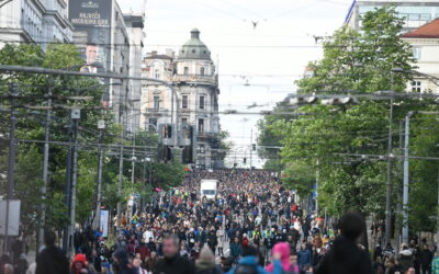 Négy párt együttműködési megállapodást ír alá