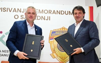 Közösen dolgoznak a kortárs erőszak és a fiatalkori bűnözés visszaszorításán Együttműködési megállapodást írt alá Igor Jurić és Bratislav Gašić