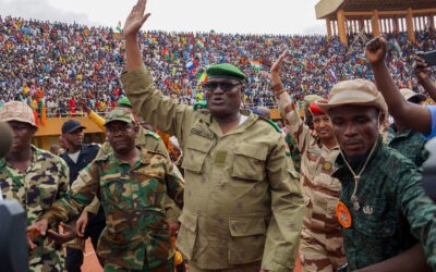 Hazaárulás vádjával bíróság elé állítják a megbuktatott nigeri elnököt