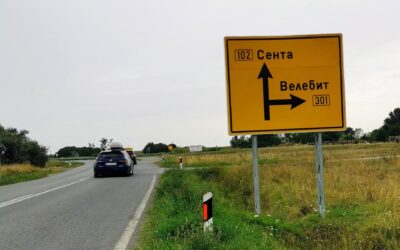 Csak cirill betűkkel írták ki a helységneveket az új útjelző táblákon