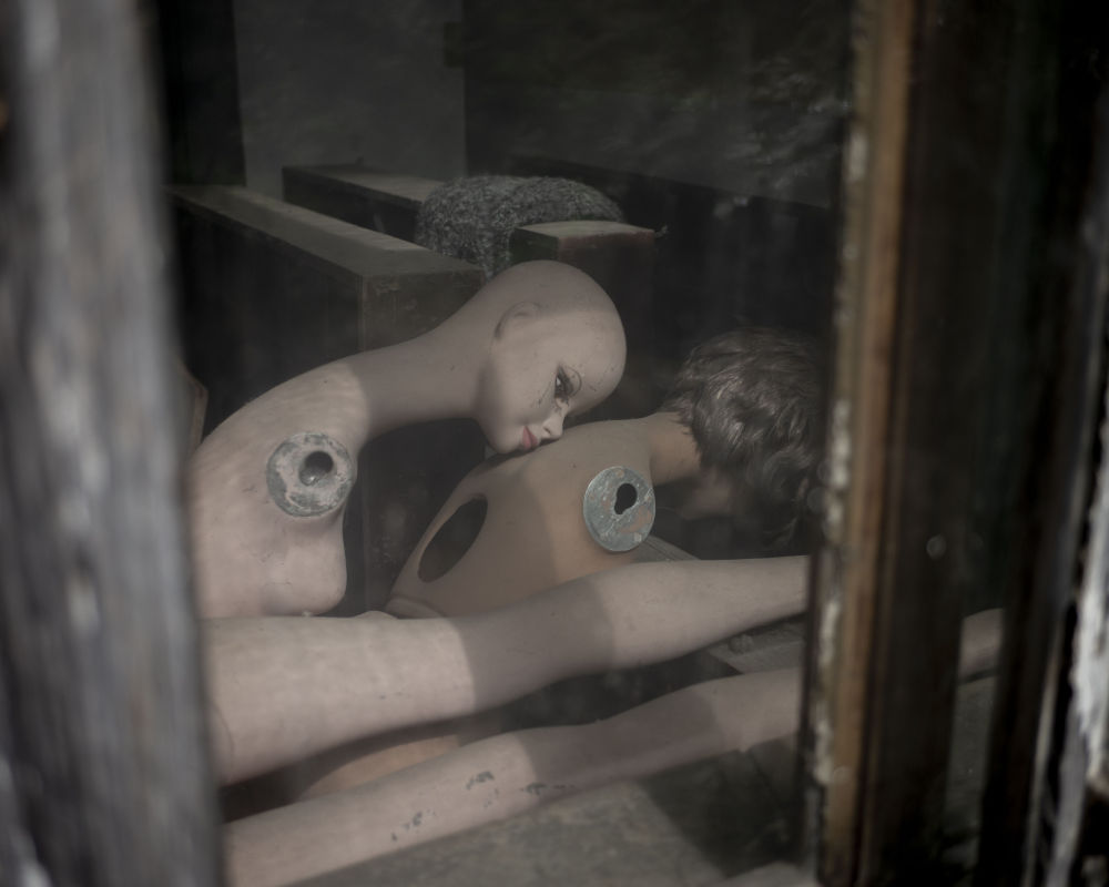 Bácsi Róbert László: Fehér babák