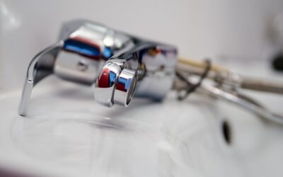 Csalók leselkednek a házfelújítókra Szétverik a fürdőszobát, felveszik az előleget majd eltűnnek