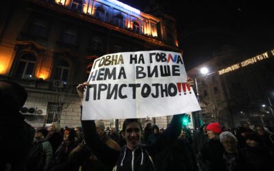 Útlezárásokat jelentettek be a fiatal tiltakozók Belgrádban