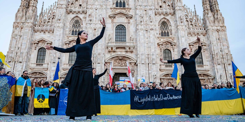 Megemlékezés Milánóban a háború első évfordulóján (Fotó: Shutterstock)