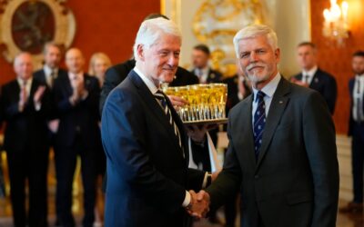 Bill Clinton: Csehország, Lengyelország és Magyarország felvétele a NATO-ba jó lépés volt