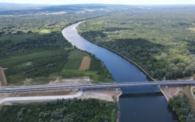 Balkáni abszurd: új hidat építettek a semmibe