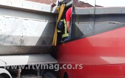 Amfetamin hatása alatt vezette a teherautót a férfi, aki busszal ütközött kedden