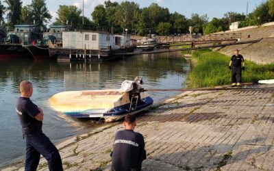 A hajóbaleset túlélője szerint hiába kérték a motorcsónak vezetőjét, nem lassított