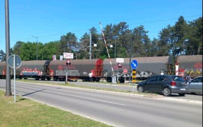 Óvatosan közlekedjenek Palicson, hol lezár a sorompó, hol nem