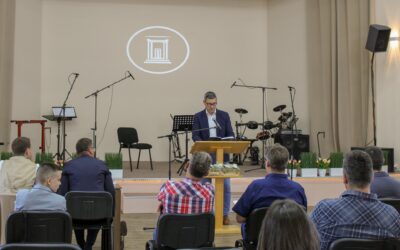 A protestáns világnézet történelmi, teológiai és társadalmi aspektusai (Fotók) Második alkalommal rendezte meg Szabadkán a Károli fórumot a Károli Gáspár Protestáns Kutatóközpont