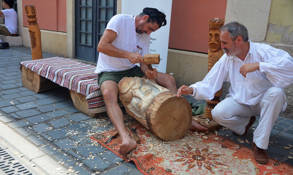 Faművesek a Mesterségek Ünnepén, a Várban. Budapest, 2024. augusztus 20. (Fotó: Szappanos Veronika/SZMSZ)