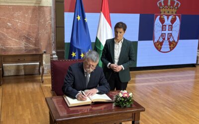 Kövér: Feladat megtartani a magyar közösséget a szülőföldjén