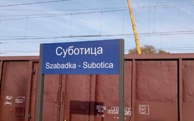 Megjelentek a magyar jelzőfeliratok a szabadkai vasútállomáson