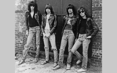 Ramones: 22 évig turnéztak megállás nélkül Erdélyi Tamás New York-i punkegyüttese – Ha egyetlen eredeti bandafelállást vissza lehetne könyörgni a másvilágról, őket választanám – Kubát Gábor rockjegyzete (23.)