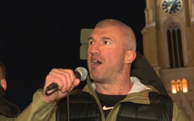 A tüntetések egyik főszervezője bepereli az államelnököt