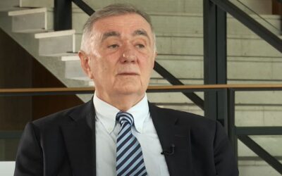 „Az egyetemistáknak alapjaiban kell megváltoztatniuk ezt a rendszert”