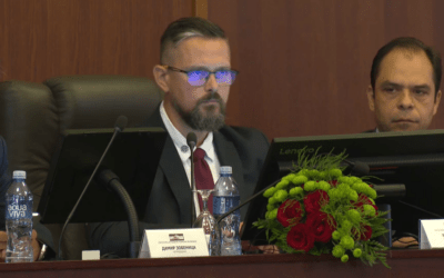 VMDK: Juhász Bálint rablóbarlanggá züllesztette a tartományi képviselőházat