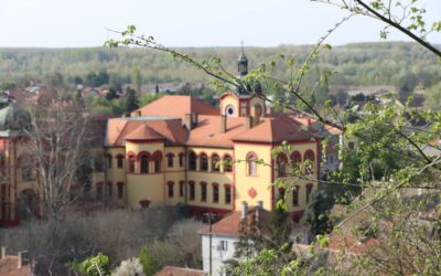 „Mutassuk meg, hogy senki sem fenyegetheti a Karlócai Gimnázium gyászoló diákjait és tanárait!”