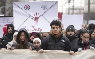 Az egyetemisták a főváros központjában tizenöt percre leállították a forgalmat