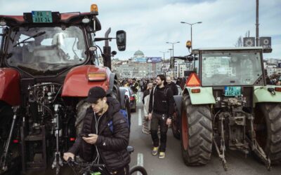 Nem teljesítették a követeléseket, blokád alatt Belgrád legforgalmasabb csomópontja (Fotóriport)