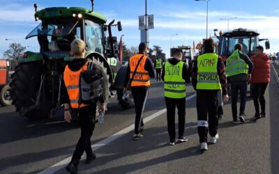 Lezárták az egyetemisták a fővárosi közlekedési csomópontot