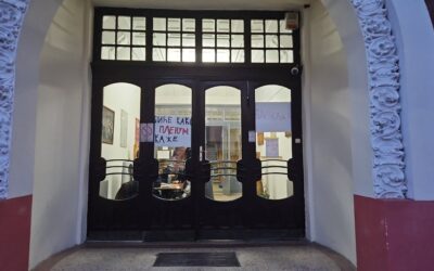 Az Óbecsei Gimnázium kollektívája feltétel nélkül támogatja Miodrag Basarić igazgatót