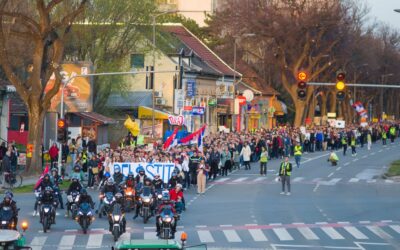 Szabadkai tüntetés képekben (Fotógaléria)