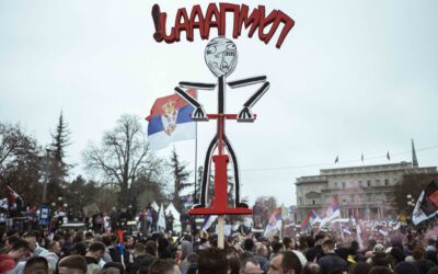 Tudjátok hol találkozunk hamarosan? Tüntetés az Informer TV előtt