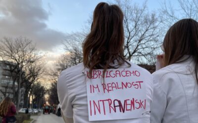 Hétszáz egyetemi tanár lép általános sztrájkba a belgrádi Orvostudományi Karon