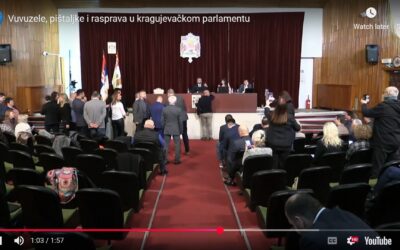 Káosz a kragujevaci városháza előtt is