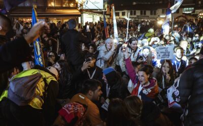 Szabadság uralja a várost (Galéria) Egyetemista tüntetés Novi Pazarban - Helyszíni tudósítás