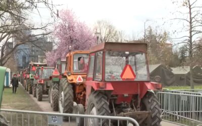 Beismerték, hogy megrongálták a Pionír parknál lévő traktorokat