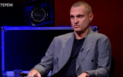 A Manchester United legendája is beállt az egyetemisták mögé