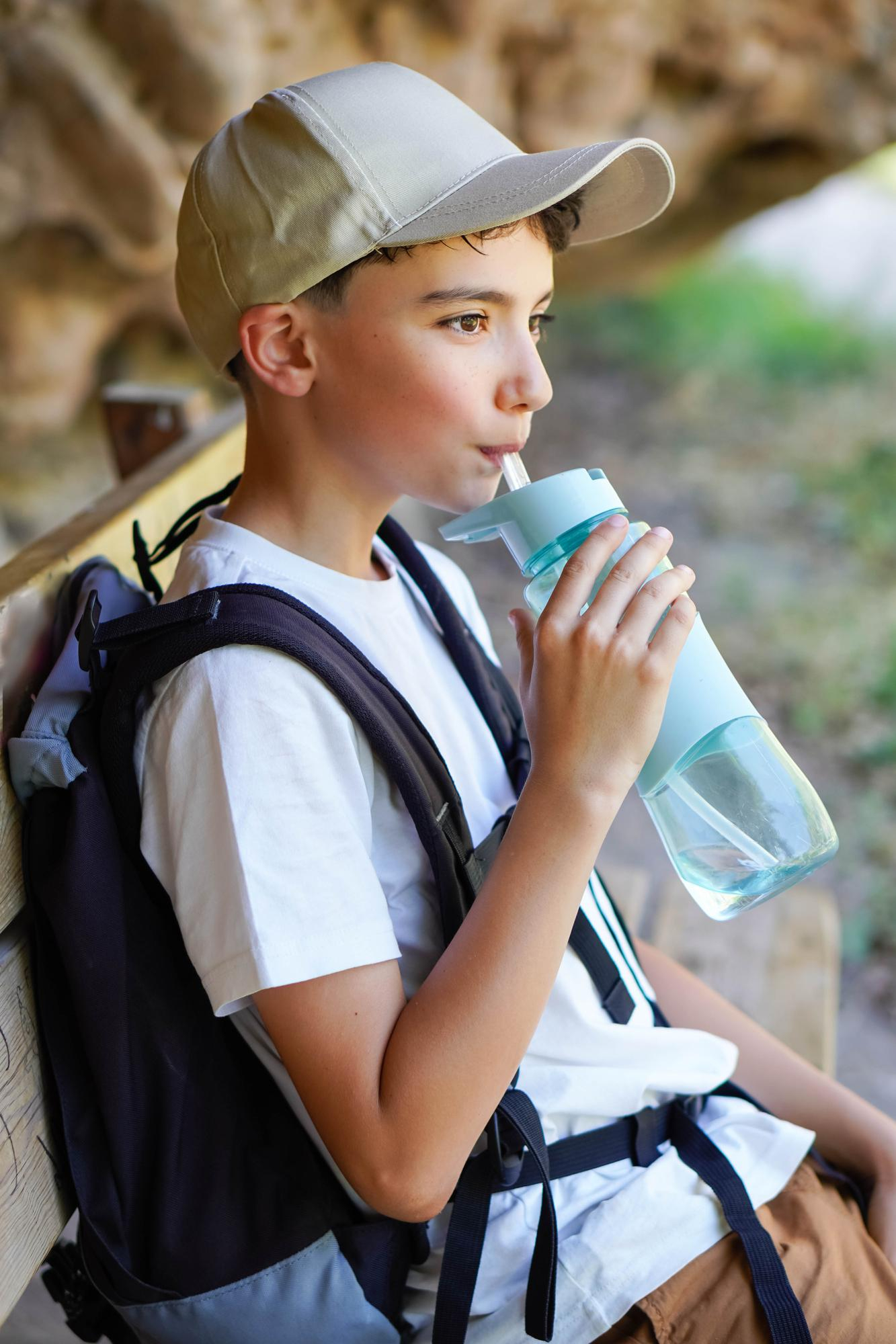 túrázóknak készült elegáns hordozható vízszűrős túrakulaccsal bárhol, bármikor elérhető a biztonságos ivóvíz (Fotó: Freepik)