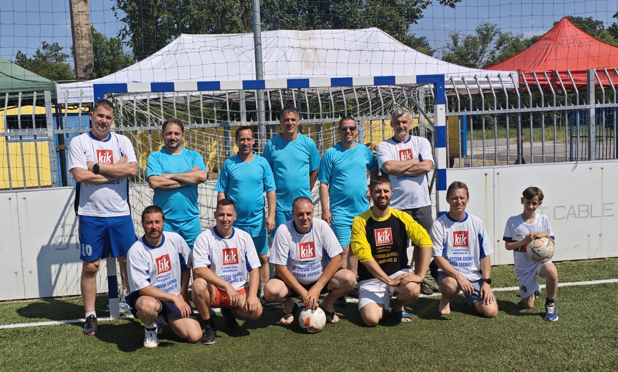 A szervezők két csapata: a Délvidéki Aranycsapat és a Nevenincs