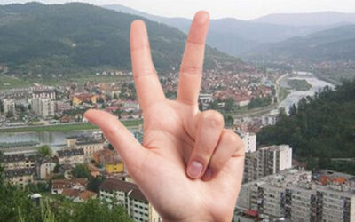 Horvátországból kiutasították, az EU-ba sem léphet be a három ujját mutogató fiatalembert